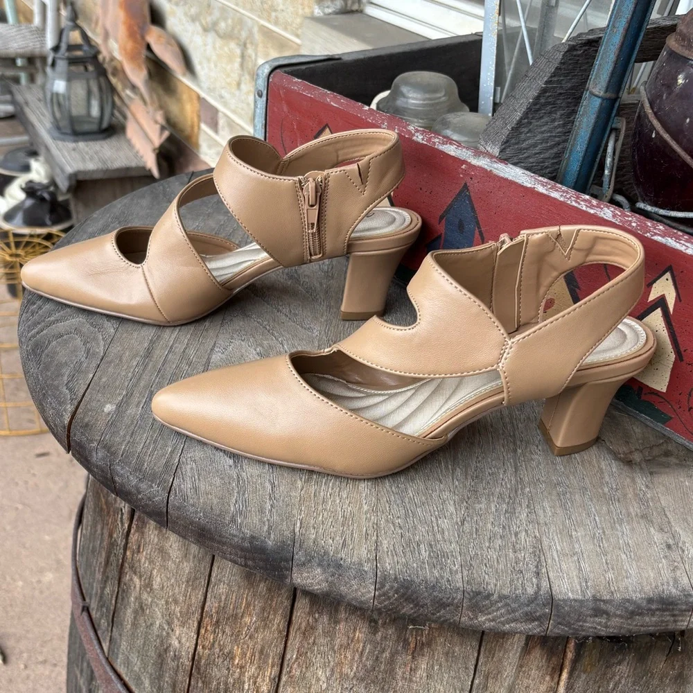 Easy Street Venue‎ Asymmetrical Tan Heels
